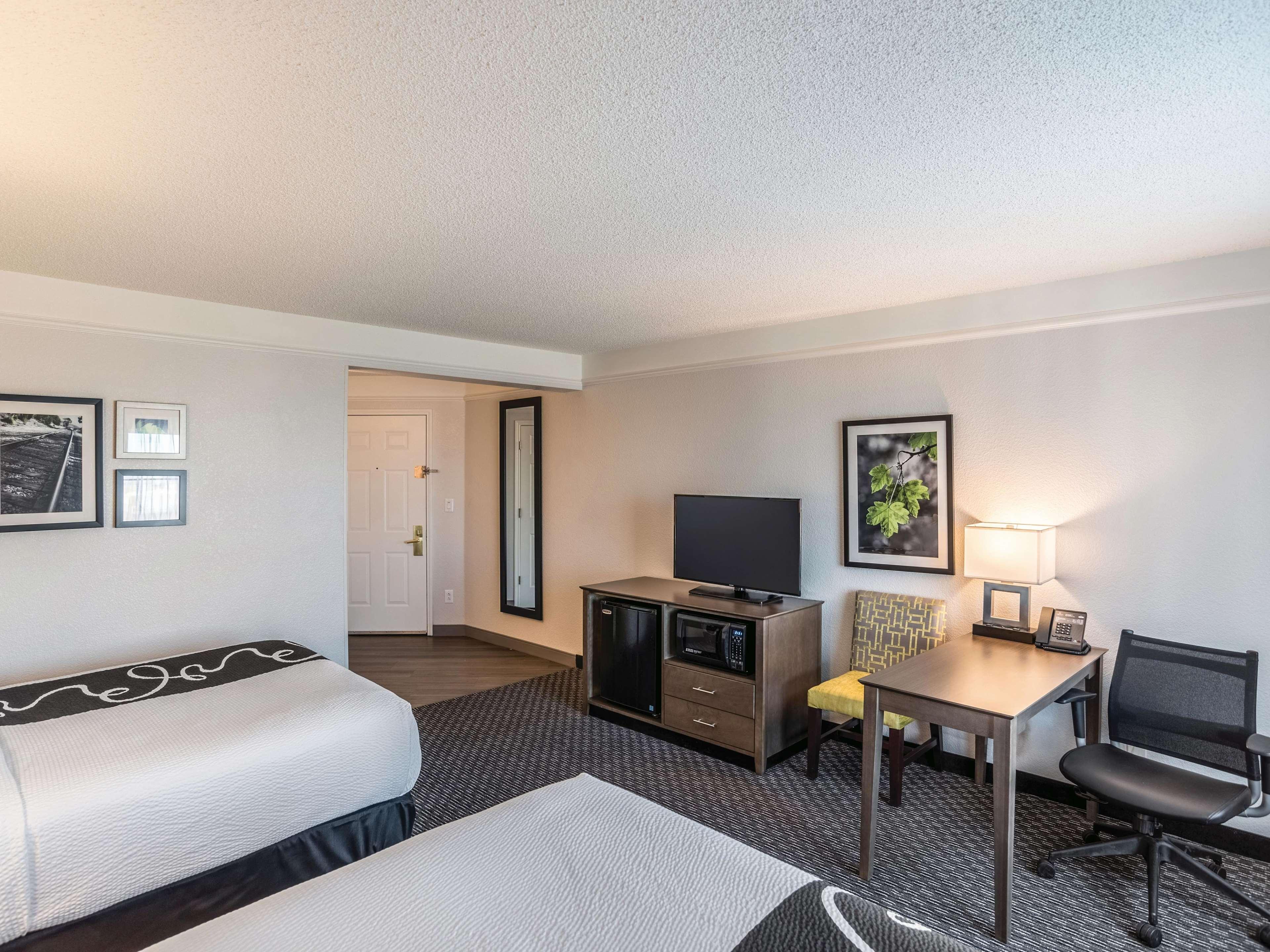 La Quinta By Wyndham Phoenix Chandler Extérieur photo